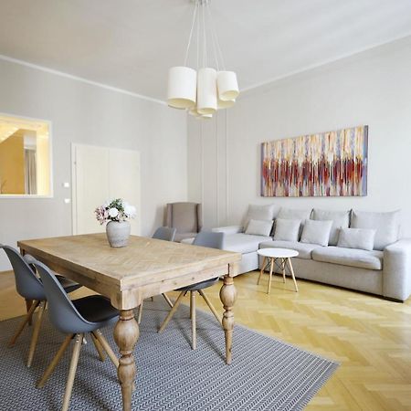 Heymi Apartments Karlsplatz Vienna Exterior photo