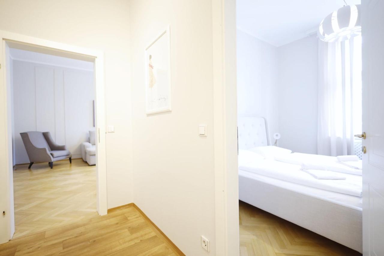 Heymi Apartments Karlsplatz Vienna Exterior photo